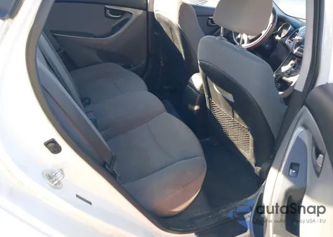 2016 Hyundai Elantra Se z USA, uszkodzony, nr VIN 5NPDH4AE9GH663026